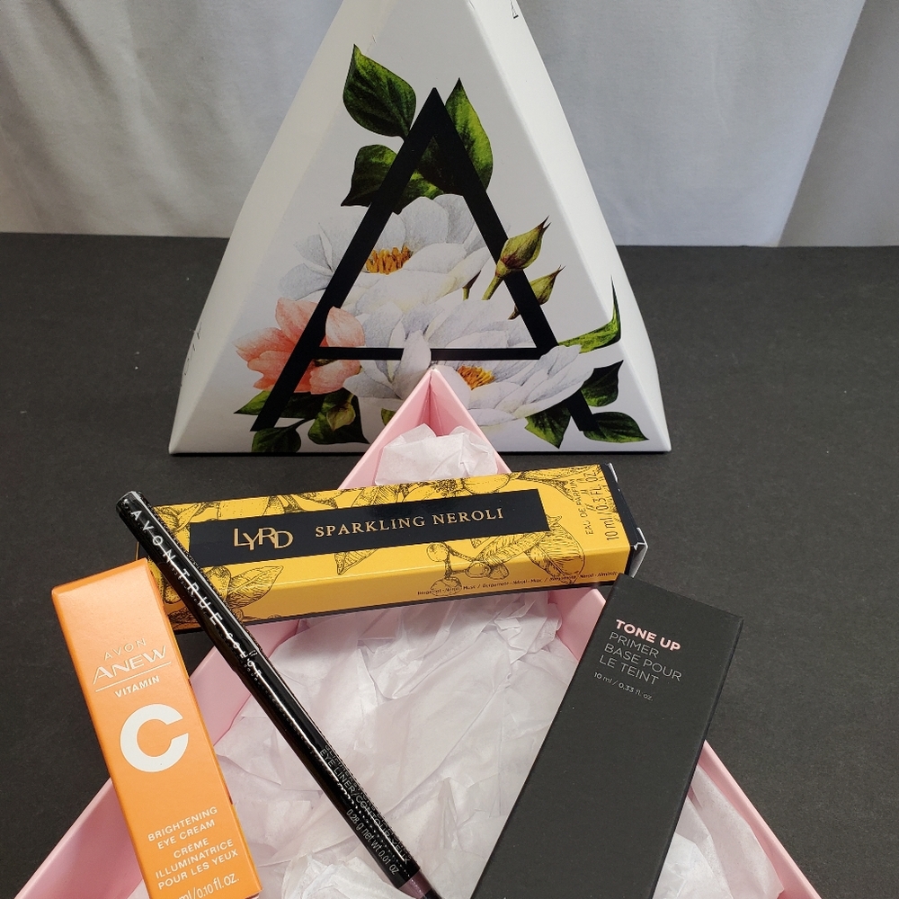 Avon "A" Box - Picture 2 of 4